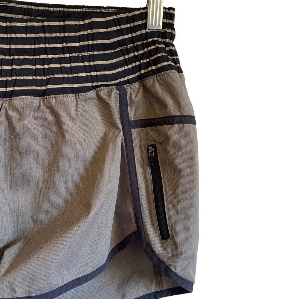 lululemon athletica Run Tracker
Short 4-way Sz 6 Slate Grey
Inkwell‎ Stripe Blue - Picture 5 of 10